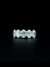 Lab grown diamond 5 stone rings